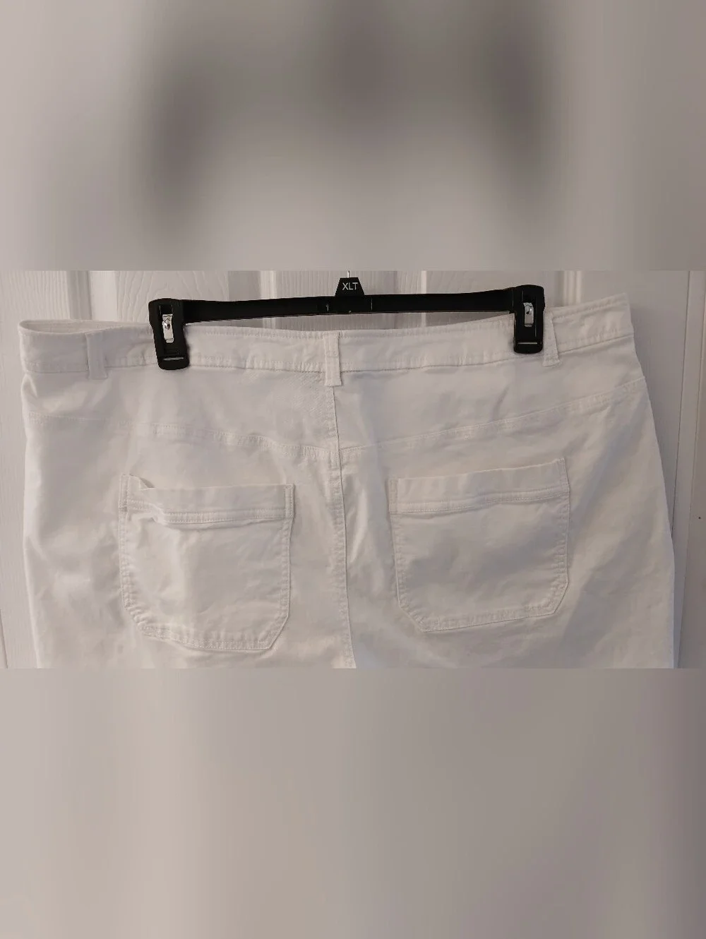 Lane Bryant White Bermuda Shorts – Size 22 – Cotton/Lyocell Blend